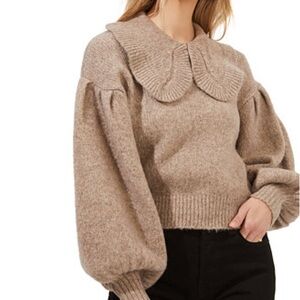 Astr the label dashwood Beige Sweater with Peter Pan Collar